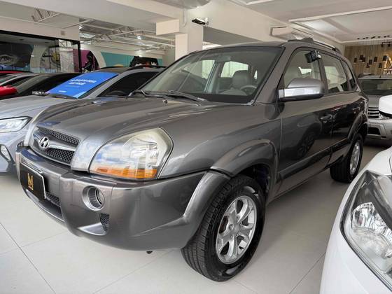 HYUNDAI TUCSON 2.0 MPFI GLS 16V 143CV 2WD FLEX 4P AUTOMÁTICO HYUNDAI TUCSON 2.0 MPFI GLS 16V 143CV 2WD FLEX 4P AUTOMÁTICO